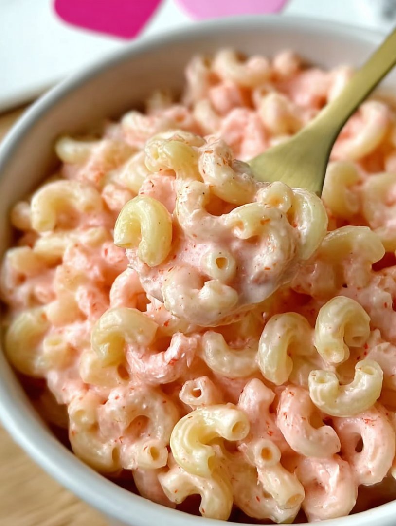 Easy Pink Mac and Cheese image 2